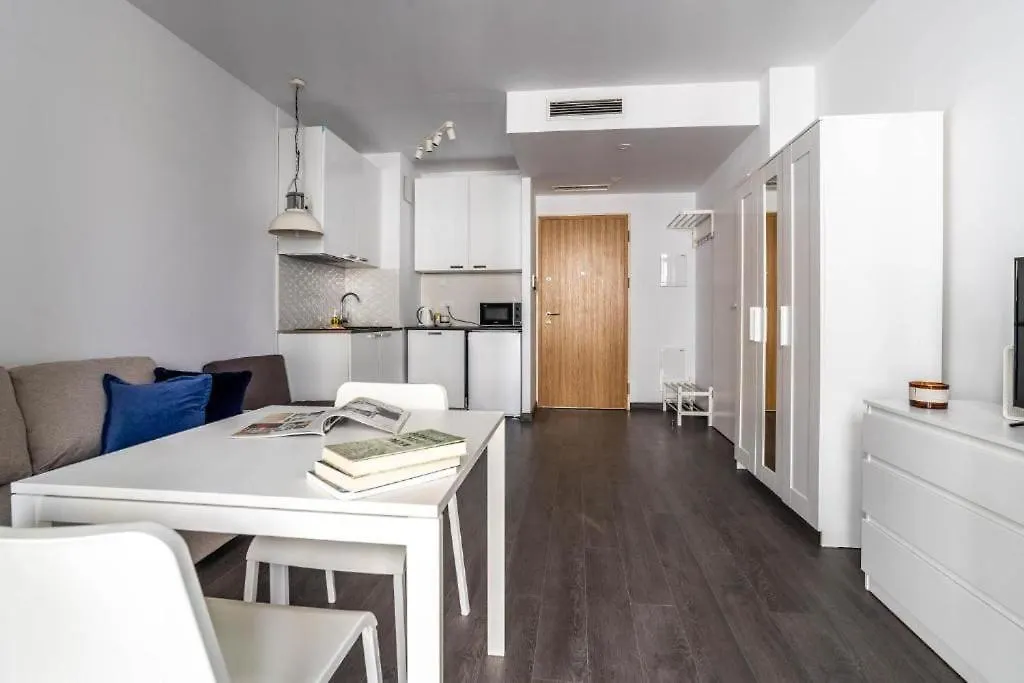 Golden Apartments Warsaw - Premium Building - Sol #11 0*,  Polonya